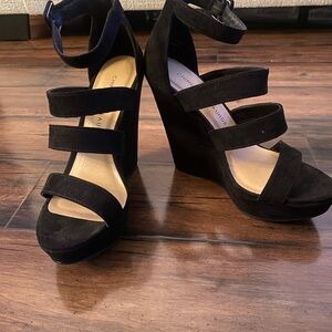 Chic Black Wedge Sandals
